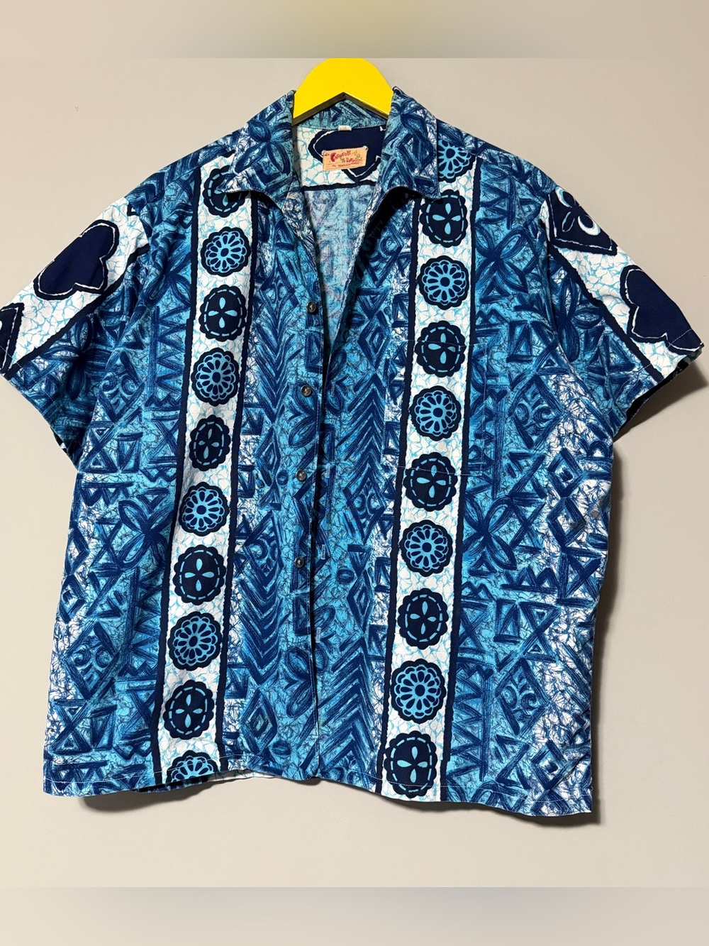60s barkcloth Blue and white Hawaiian shirt Size XL Vacation Resort